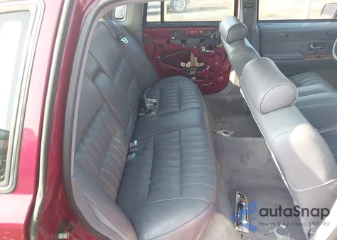 1993 Lincoln Town Car Executive from USA, damaged, VIN 1LNLM81W7PY727890